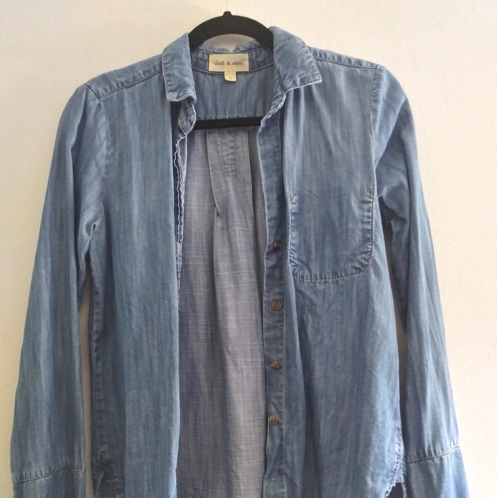 NWOT Long-Sleeve Denim Women's Button-Up Top NEW